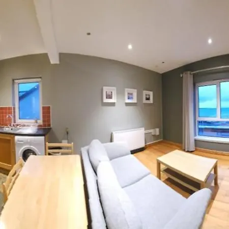 Beachfront Апартаменты